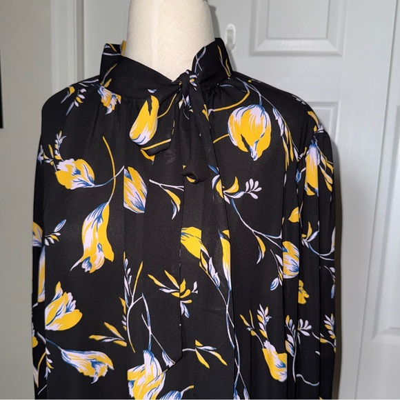 Modcloth Marvel the Masses Tie-Neck Blouse - 3X - Picture 5 of 11